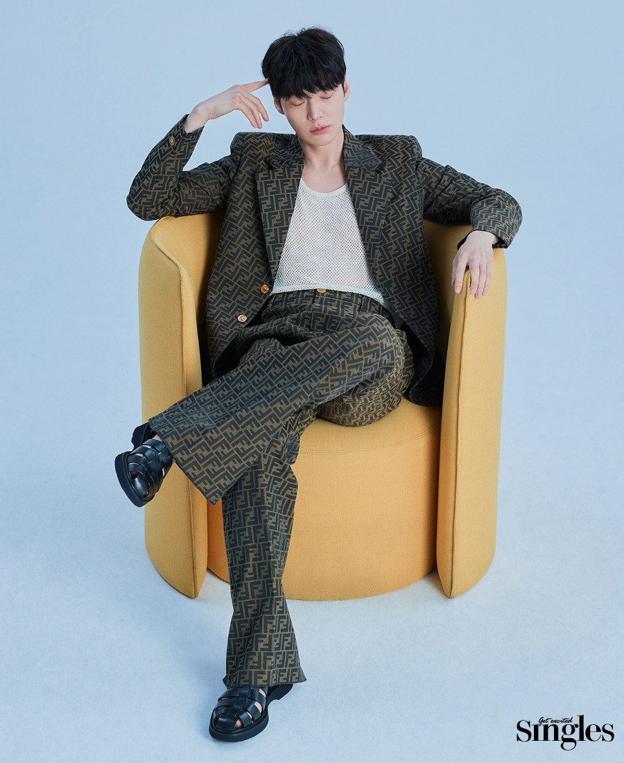 안재현의 세계는 계속 팽창중, 안재현, 기억할 수 있는 것들의 목록, 싱글즈, Single Plus